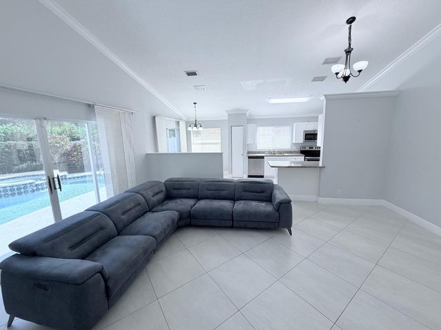 10084 Encore Path, Boca Raton, FL 33428