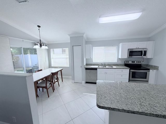 10084 Encore Path, Boca Raton, FL 33428