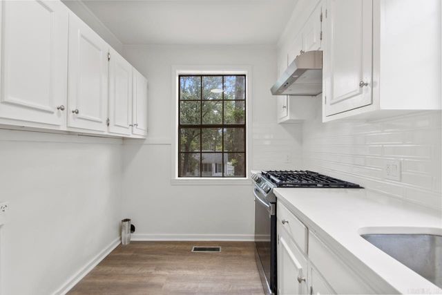 6712 Longwood Road, Cammack Village, AR 72207