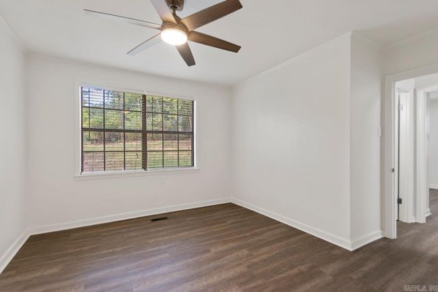 6712 Longwood Road, Cammack Village, AR 72207