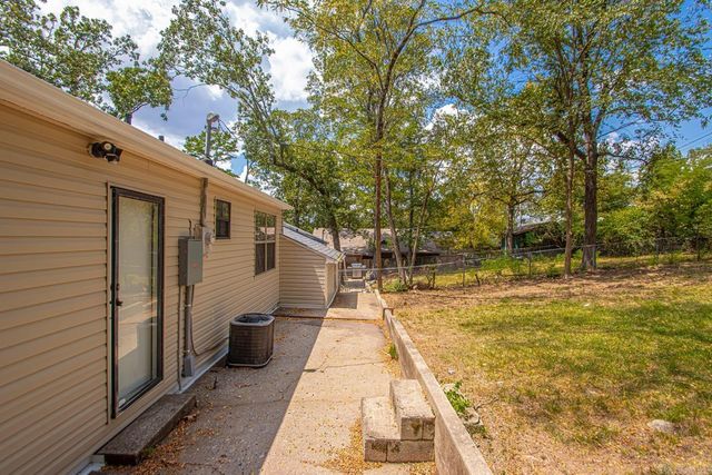 6712 Longwood Road, Cammack Village, AR 72207