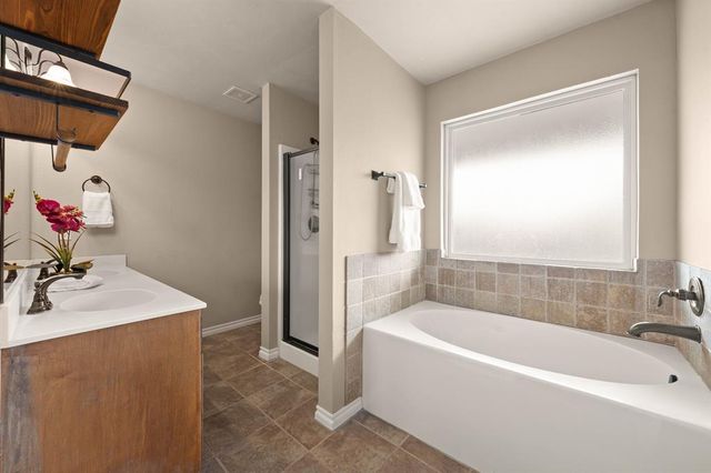 21201 River Lark Lane, Edmond, OK 73012