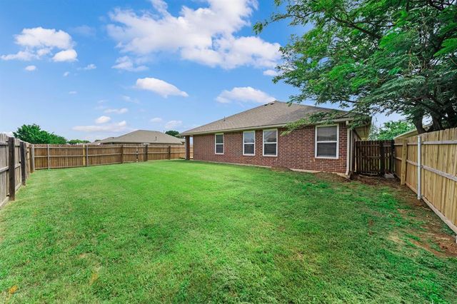 21201 River Lark Lane, Edmond, OK 73012