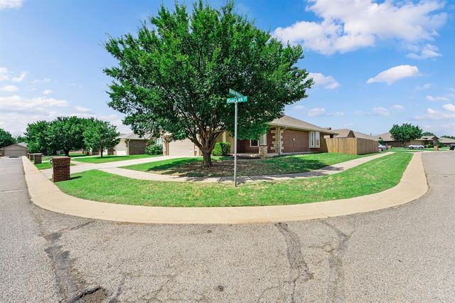 21201 River Lark Lane, Edmond, OK 73012