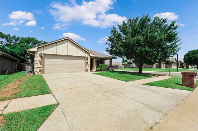 21201 River Lark Lane, Edmond, OK 73012