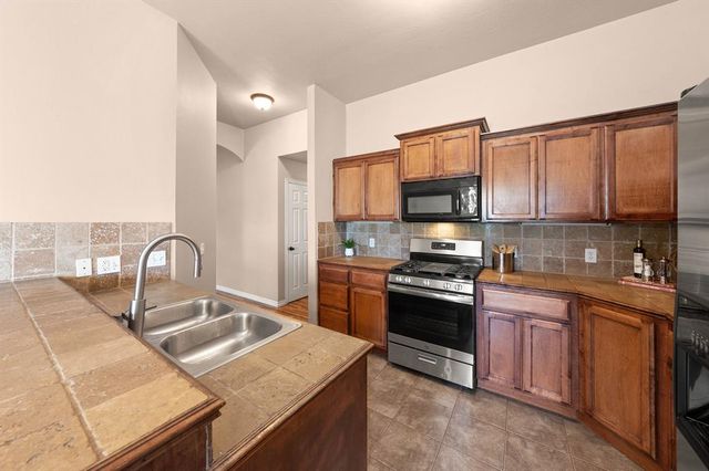 21201 River Lark Lane, Edmond, OK 73012