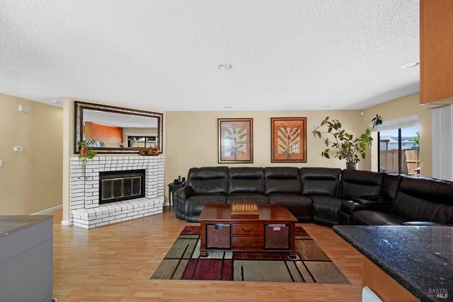 172 Pinto Dr, Vallejo, CA 94591