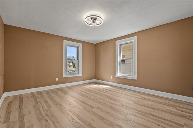 391 Vermont Ave, Rochester, PA 15074