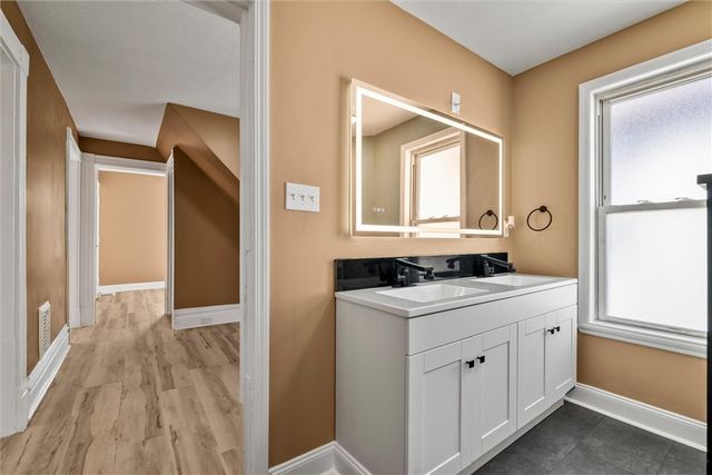 391 Vermont Ave, Rochester, PA 15074