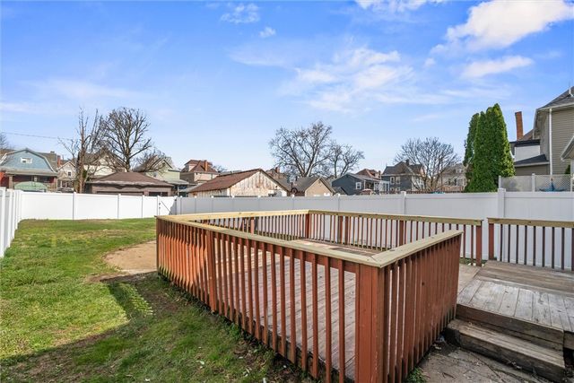 391 Vermont Ave, Rochester, PA 15074