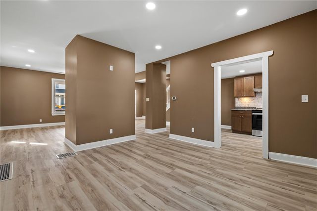 391 Vermont Ave, Rochester, PA 15074