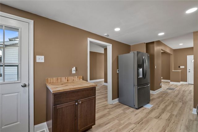 391 Vermont Ave, Rochester, PA 15074