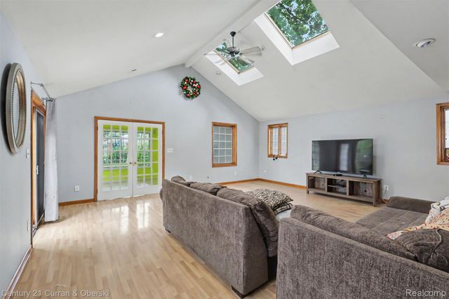 6559 Kolb Avenue, Allen Park, MI 48101