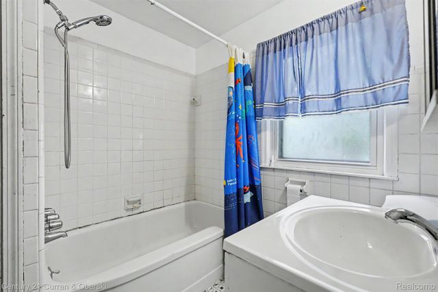 6559 Kolb Avenue, Allen Park, MI 48101