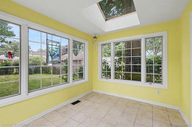 6559 Kolb Avenue, Allen Park, MI 48101