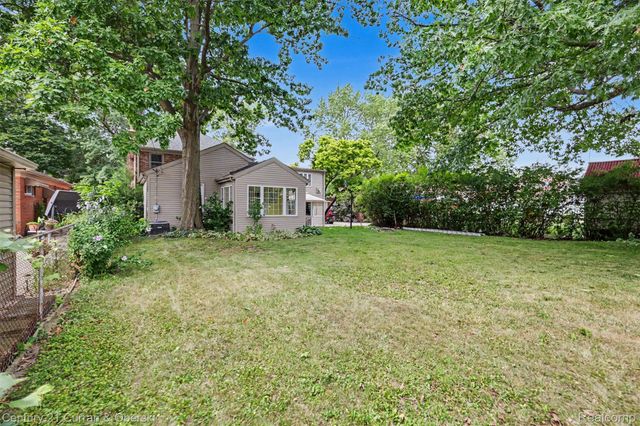 6559 Kolb Avenue, Allen Park, MI 48101