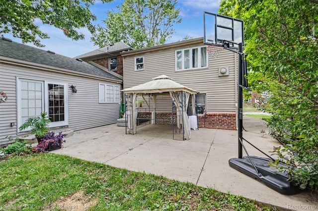 6559 Kolb Avenue, Allen Park, MI 48101