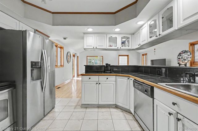 6559 Kolb Avenue, Allen Park, MI 48101