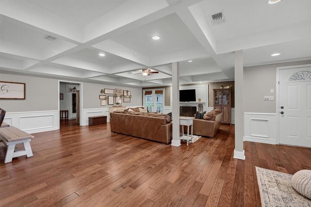 105 Cocopa Drive, Gainesville, TX 76240