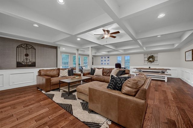 105 Cocopa Drive, Gainesville, TX 76240