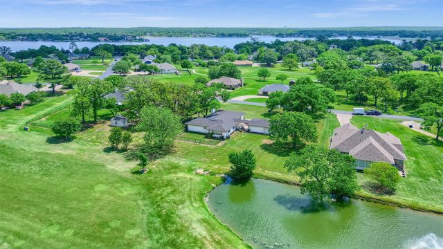 105 Cocopa Drive, Gainesville, TX 76240