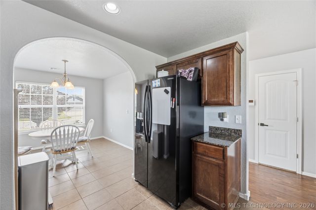 10912 N 117th East Avenue, Owasso, OK 74055