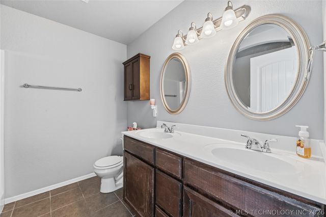 10912 N 117th East Avenue, Owasso, OK 74055