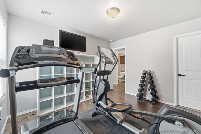 10912 N 117th East Avenue, Owasso, OK 74055