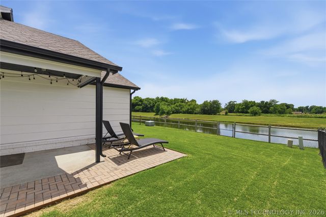 10912 N 117th East Avenue, Owasso, OK 74055