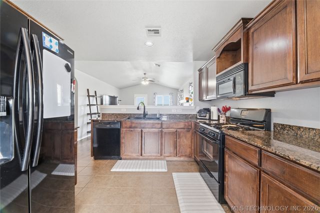 10912 N 117th East Avenue, Owasso, OK 74055