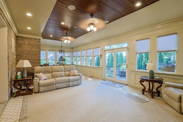 818 Lauren Drive, Villa Hills, KY 41017