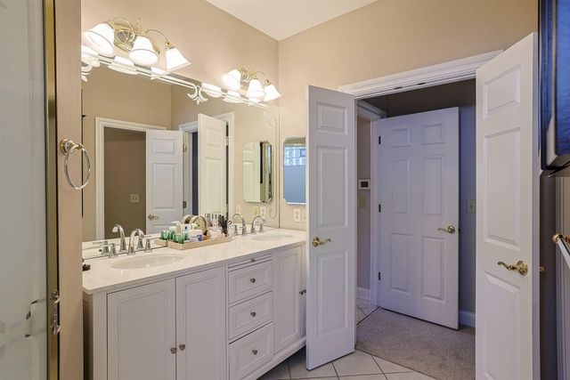 818 Lauren Drive, Villa Hills, KY 41017