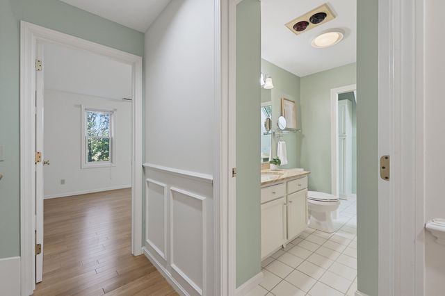 85 Hammond Pl 85, Woburn, MA 01801