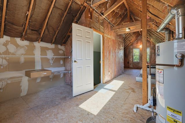 85 Hammond Pl 85, Woburn, MA 01801