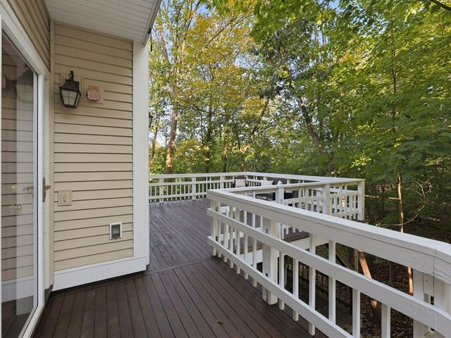 85 Hammond Pl 85, Woburn, MA 01801