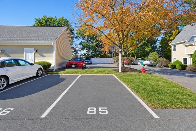 85 Hammond Pl 85, Woburn, MA 01801