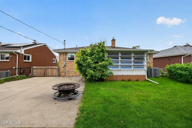 4552 283rd Street, Toledo, OH 43611