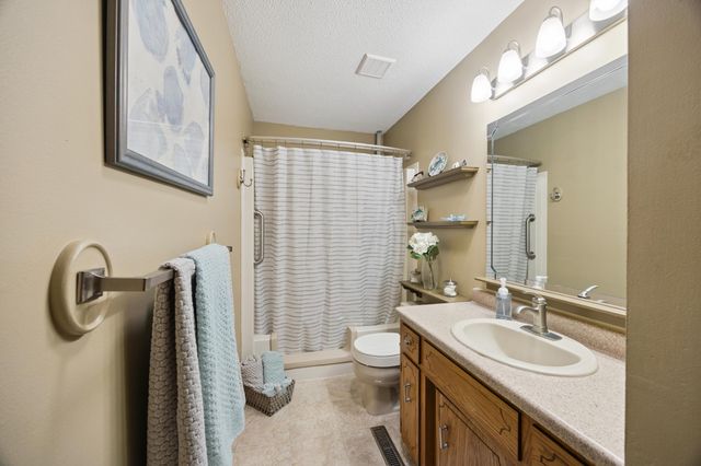 37 Ben Nevis Lane, Waite Park, MN 56387