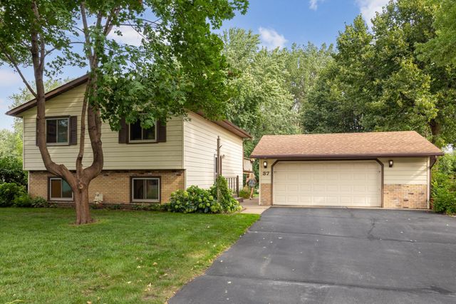 37 Ben Nevis Lane, Waite Park, MN 56387