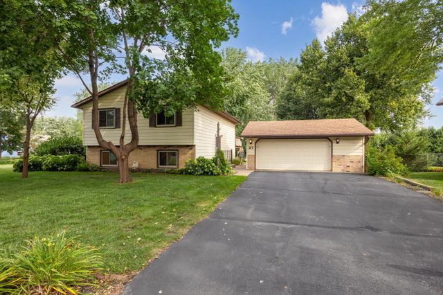 37 Ben Nevis Lane, Waite Park, MN 56387