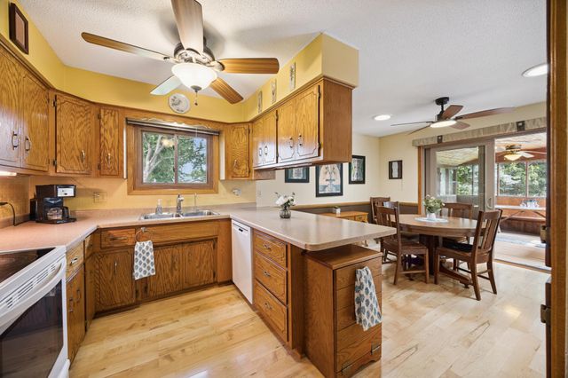 37 Ben Nevis Lane, Waite Park, MN 56387