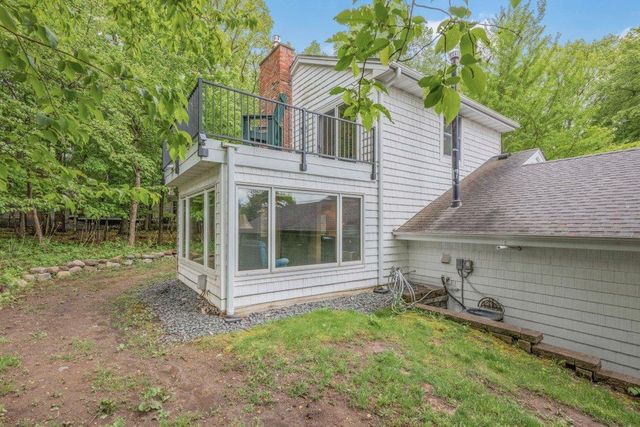 8771 Basswood Road, Eden Prairie, MN 55344