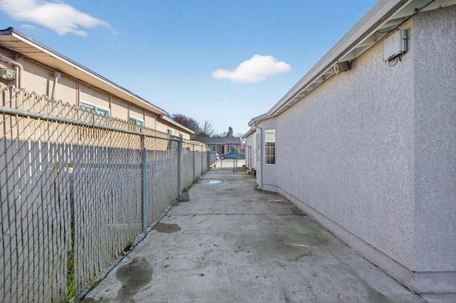3469 W Euclid Ave, Stockton, CA 95204