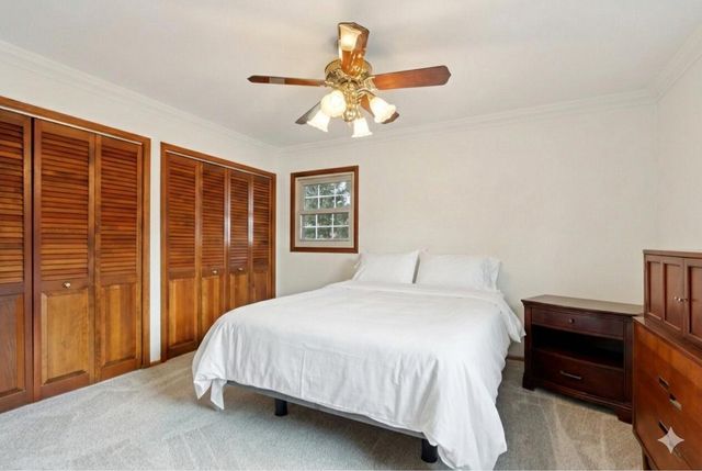 712 Lake Bluff DRIVE, Oconomowoc, WI 53066