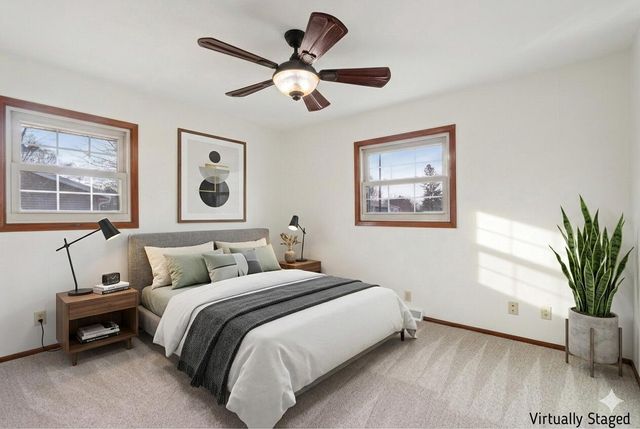 712 Lake Bluff DRIVE, Oconomowoc, WI 53066