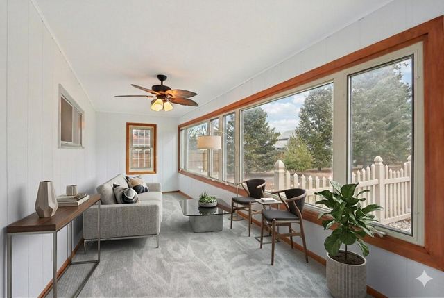 712 Lake Bluff DRIVE, Oconomowoc, WI 53066