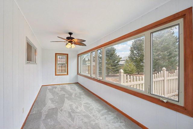 712 Lake Bluff DRIVE, Oconomowoc, WI 53066