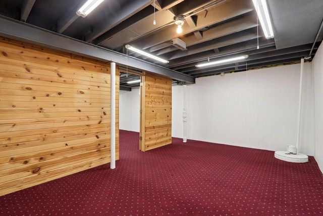 712 Lake Bluff DRIVE, Oconomowoc, WI 53066