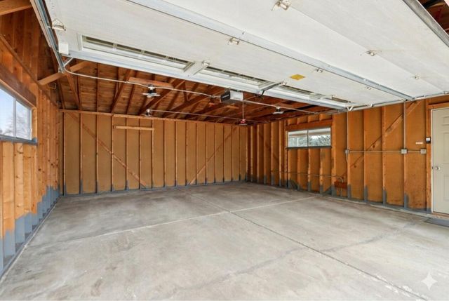 712 Lake Bluff DRIVE, Oconomowoc, WI 53066