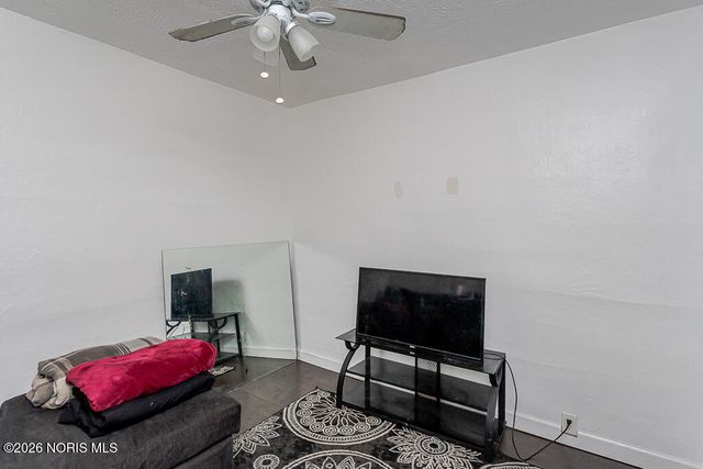 54 E Lake Street, Toledo, OH 43608